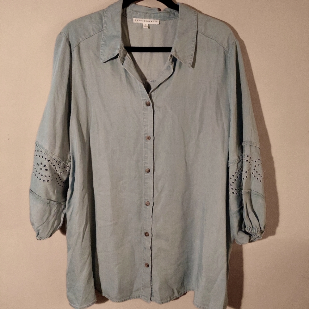 Lane and Delancey blue boho eyelet sleeve lightweight button-down top. 1X